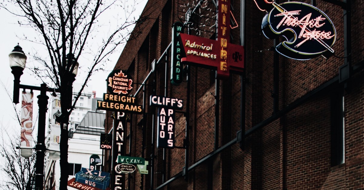 Business-Front-Sign-1-5cc113bbc1fff