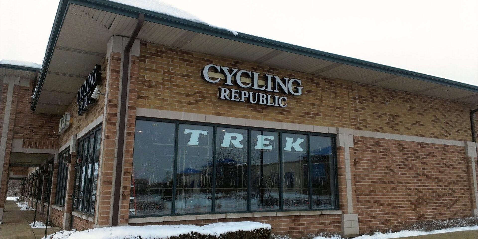 channel lettering sign for Cycling Republic
